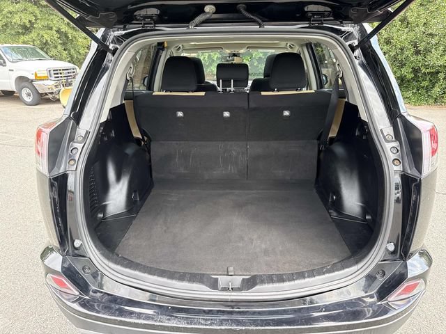 Used 2018 Toyota RAV4 XLE w/ Plus Extra Value Package AWD/4WD image 11