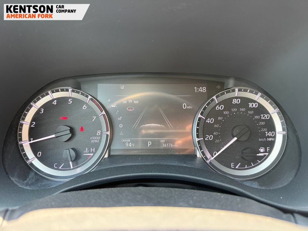 Used 2025 Toyota Highlander LE AWD/4WD image 13