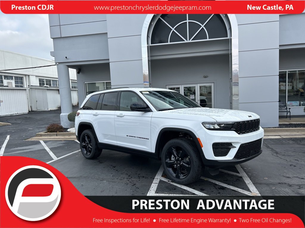 New 2025 Jeep Grand Cherokee Altitude AWD/4WD image 1