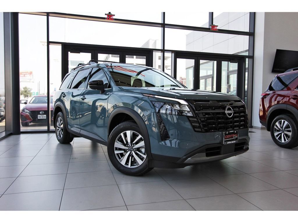 New 2026 Nissan Pathfinder SL image 1
