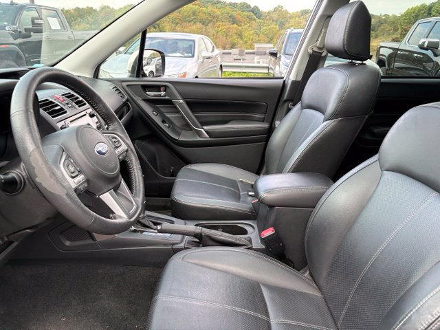 Used 2025 Subaru Forester Limited AWD/4WD image 9