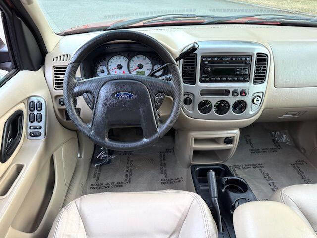 Used 2003 Ford Escape XLT image 19