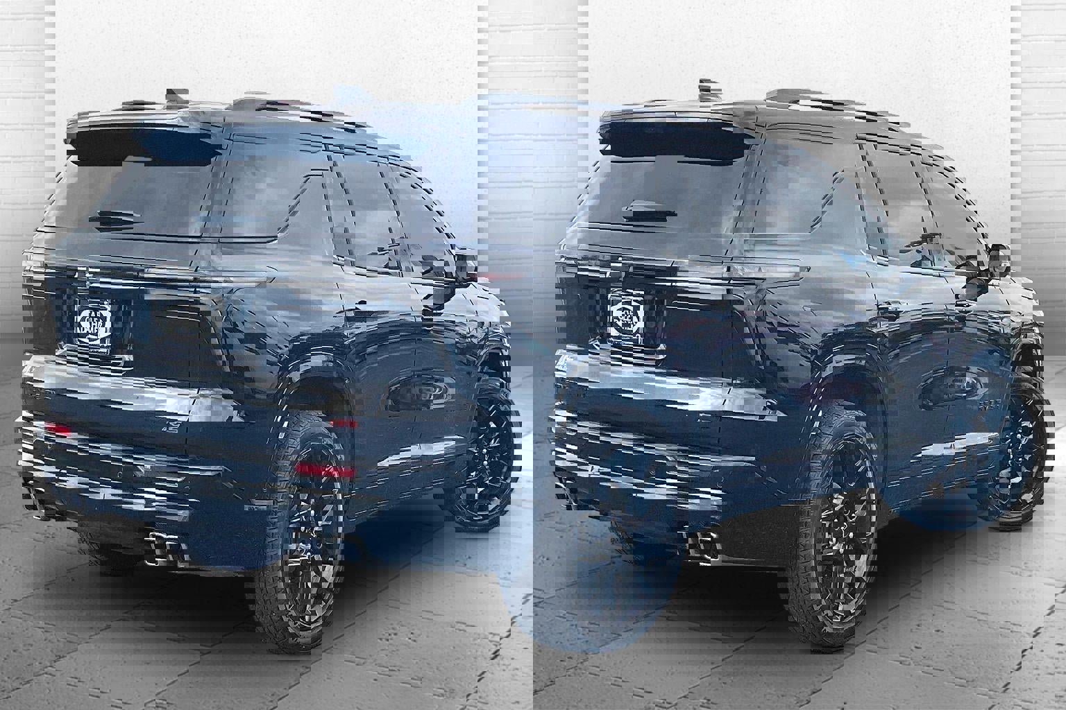 Used 2024 Chevrolet Traverse RS image 14