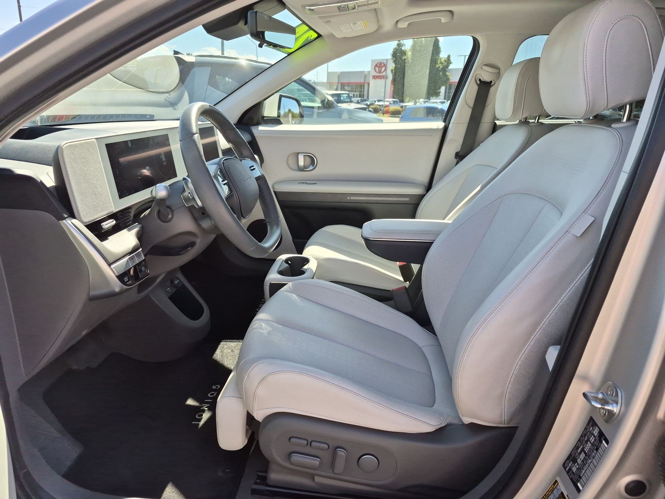 Certified 2024 Hyundai Ioniq 5 Limited AWD/4WD image 16