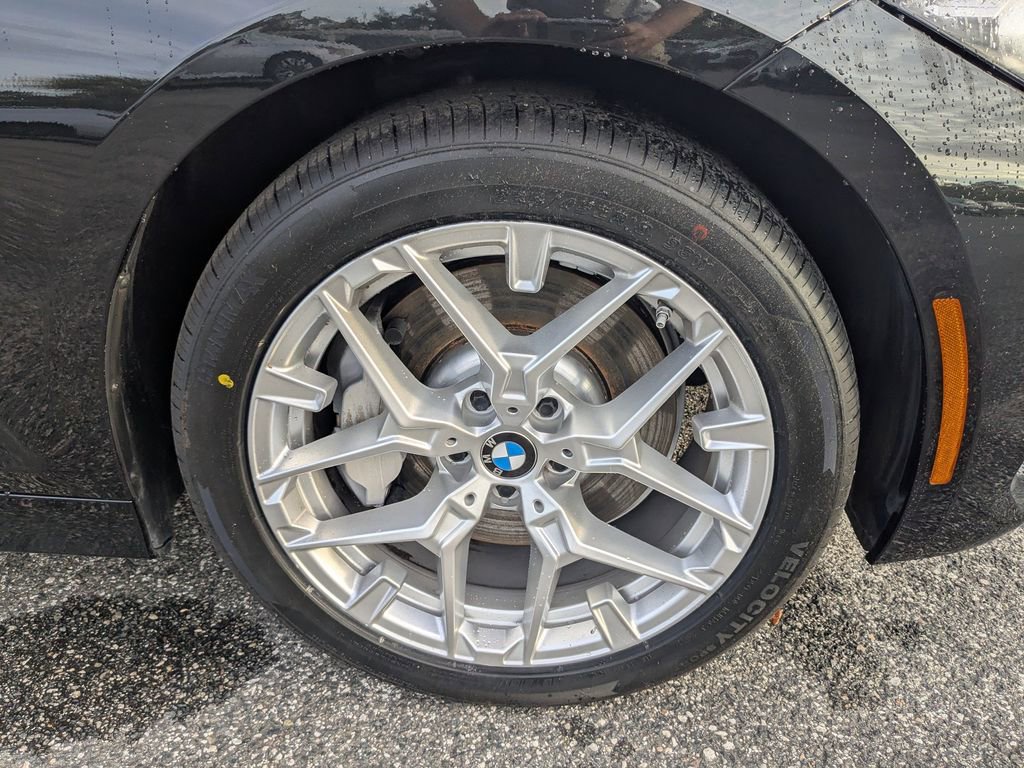 Used 2025 BMW 330i Sedan w/ Convenience Package RWD image 11