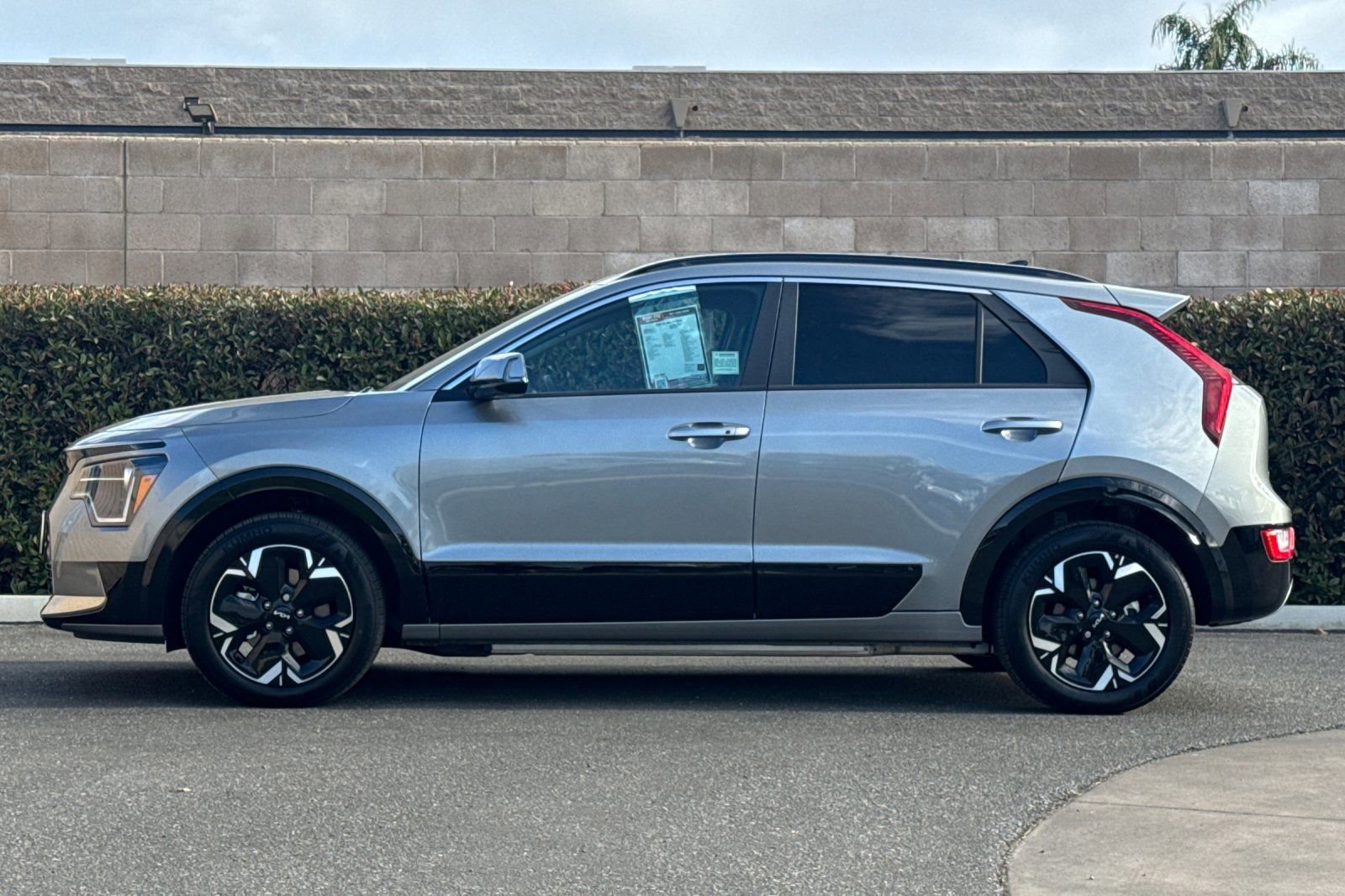 Used 2024 Kia Niro Wind FWD image 7