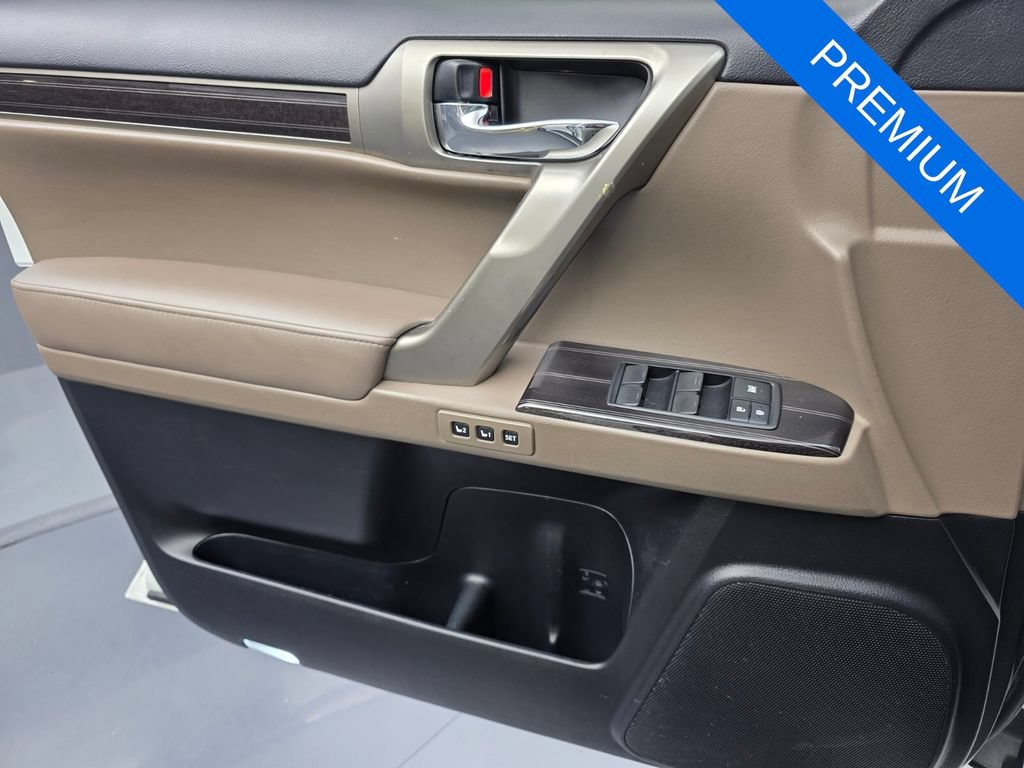 Used 2021 Lexus GX 460 Premium w/ Premium Package AWD/4WD image 28