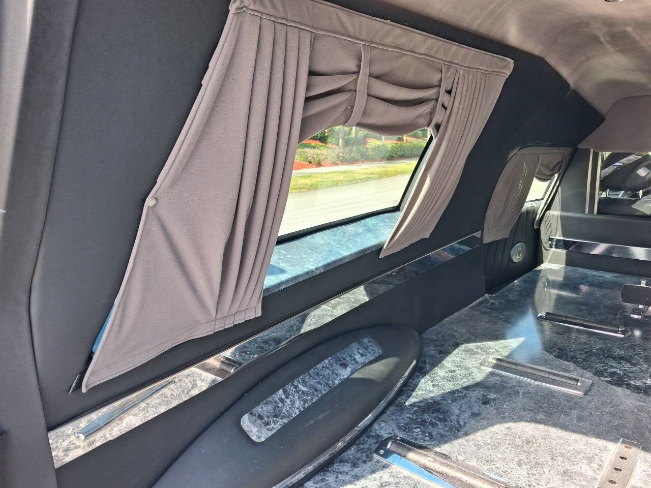 Used 2014 Cadillac XTS Hearse image 16