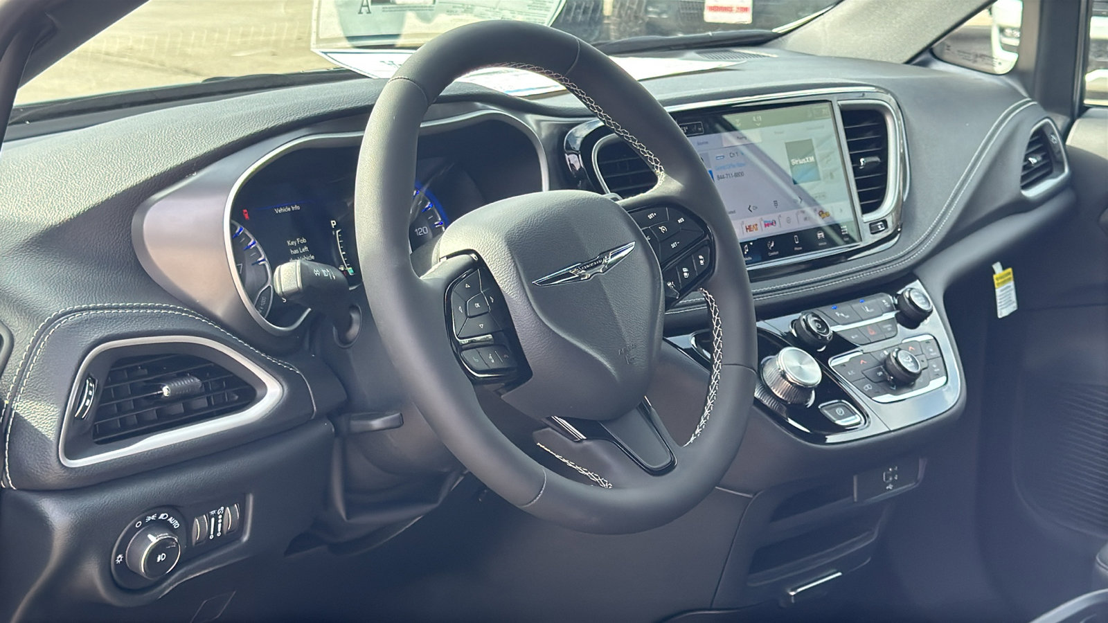 New 2026 Chrysler Pacifica Select w/ S Appearance Package FWD image 10