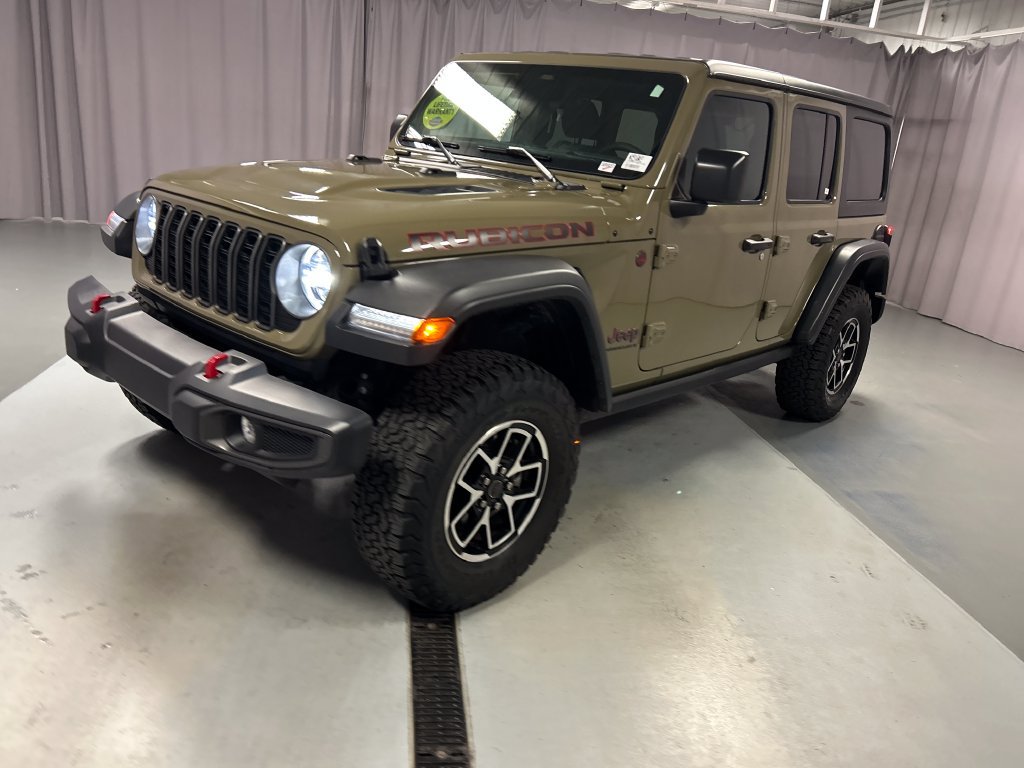 Used 2026 Jeep Wrangler Unlimited Rubicon AWD/4WD image 3