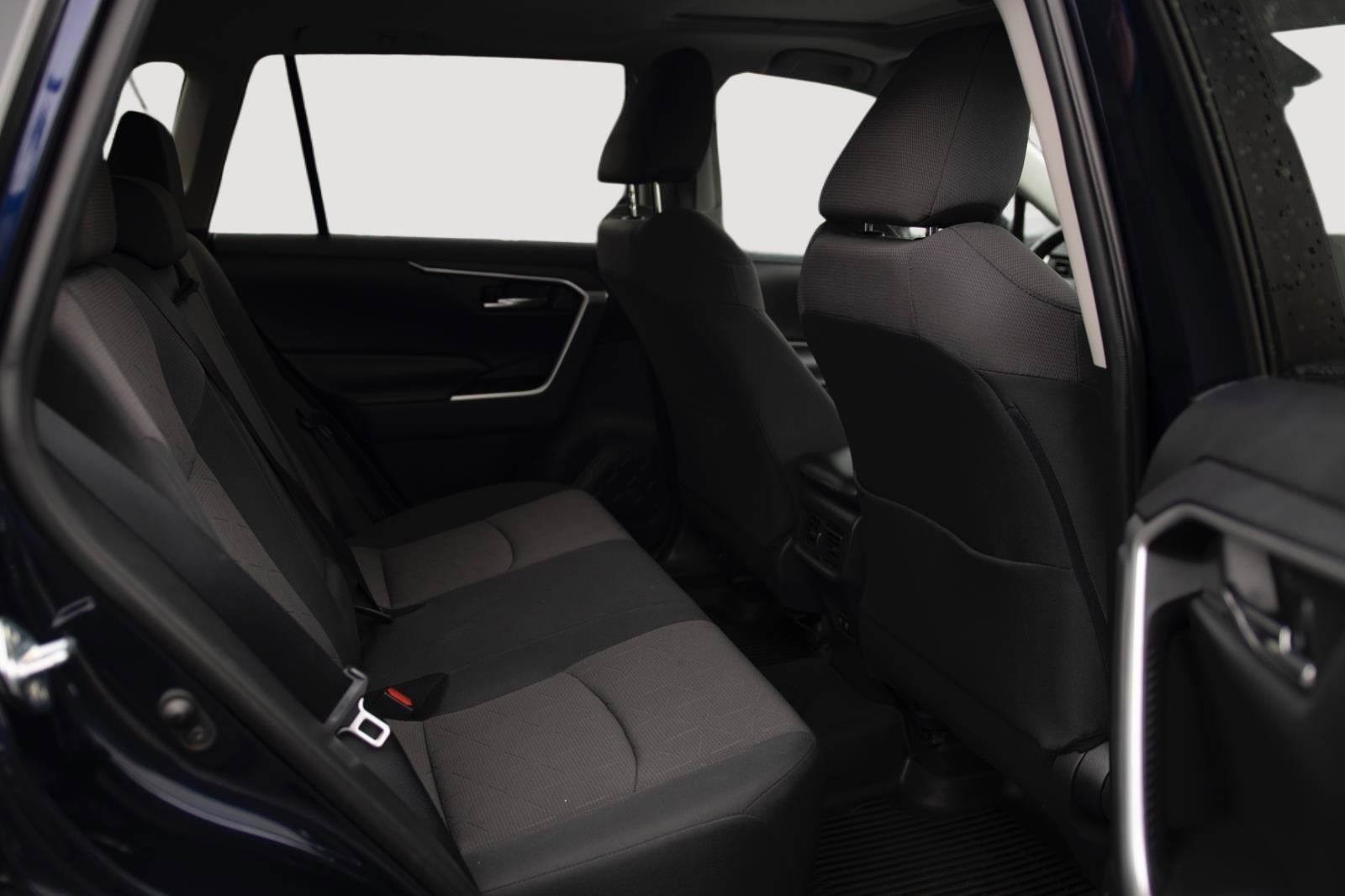 Used 2019 Toyota RAV4 XLE w/ Convenience Package image 15