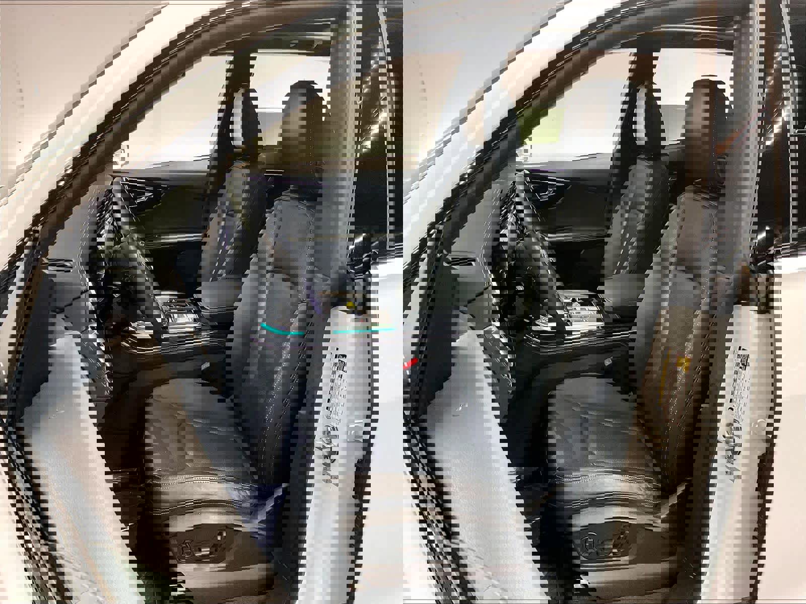 Used 2022 Audi Q8 Prestige image 26