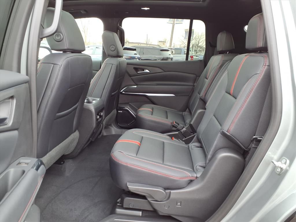 New 2026 Chevrolet Traverse RS w/ LPO, Floor Liner Package image 12