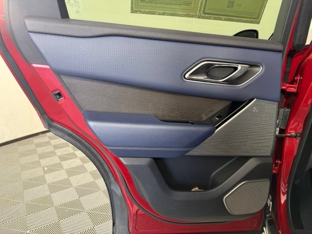 Used 2018 Land Rover Range Rover Velar R-Dynamic SE AWD/4WD image 21