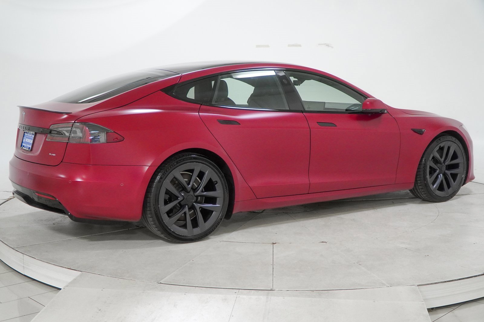 Used 2021 Tesla Model S Plaid image 12