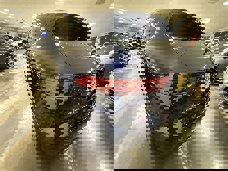 Used 2022 Jaguar E-PACE SE image 6