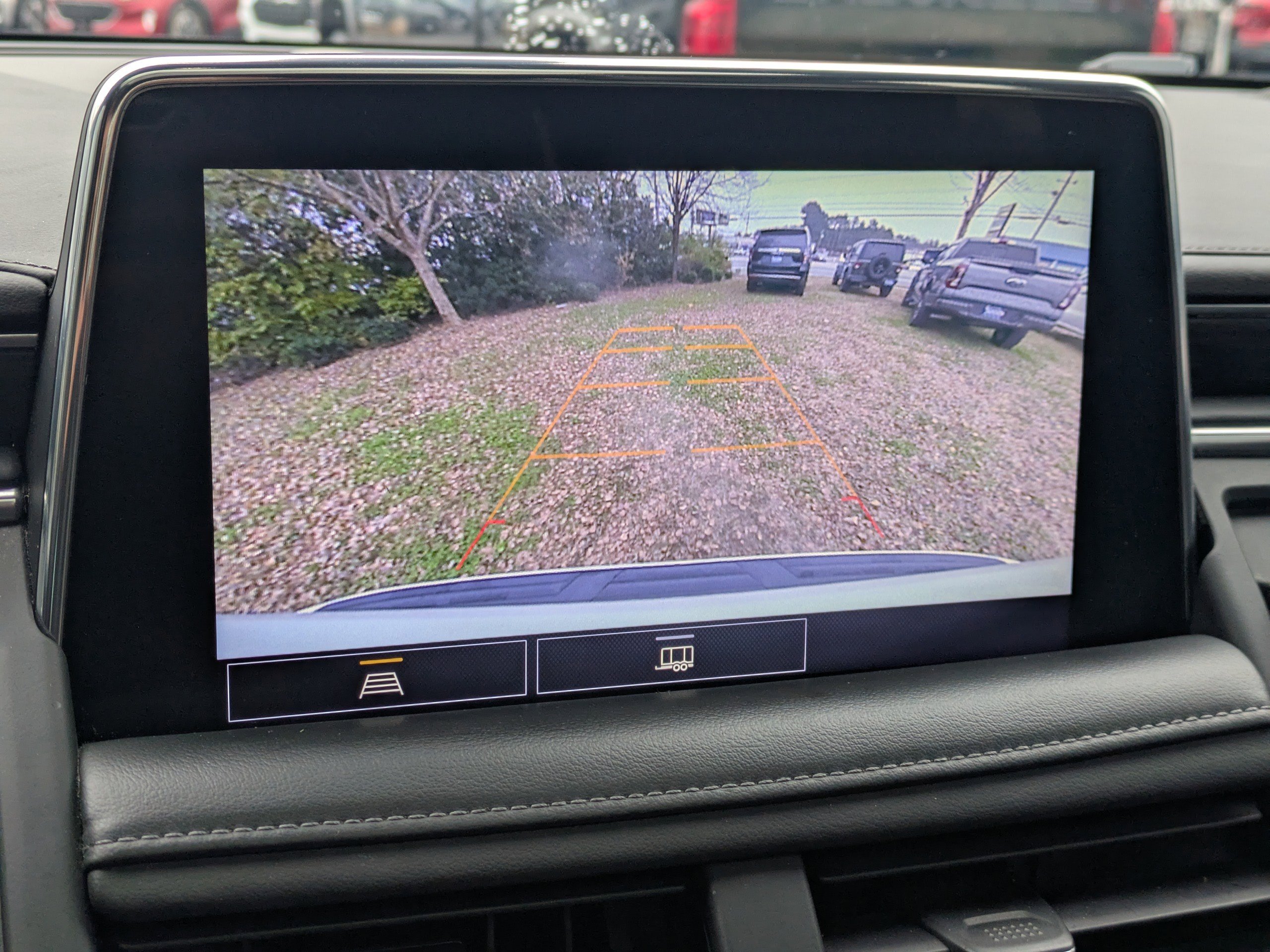 Used 2021 Chevrolet Suburban LT image 24