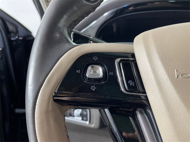 Used 2020 Lincoln Corsair Reserve w/ Equipment Group 201A image 10