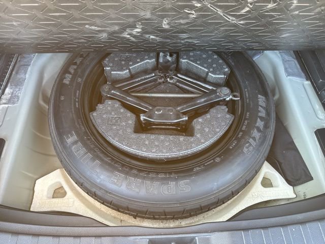 Used 2019 Toyota RAV4 LE image 39