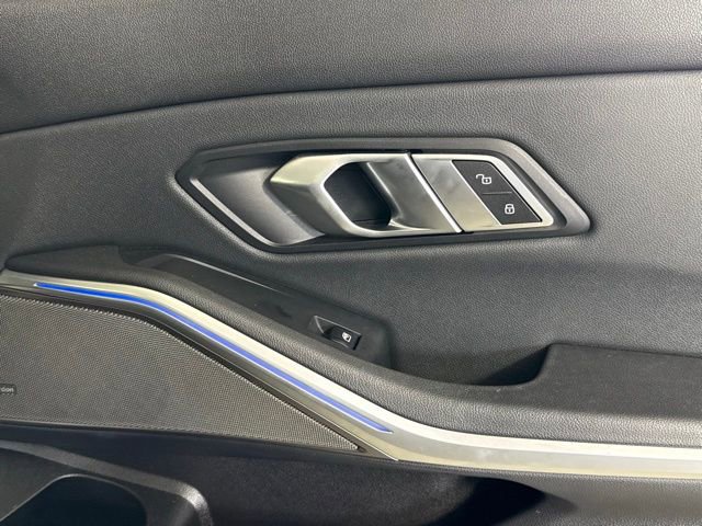 Used 2021 BMW 330i Sedan w/ Premium Package image 27
