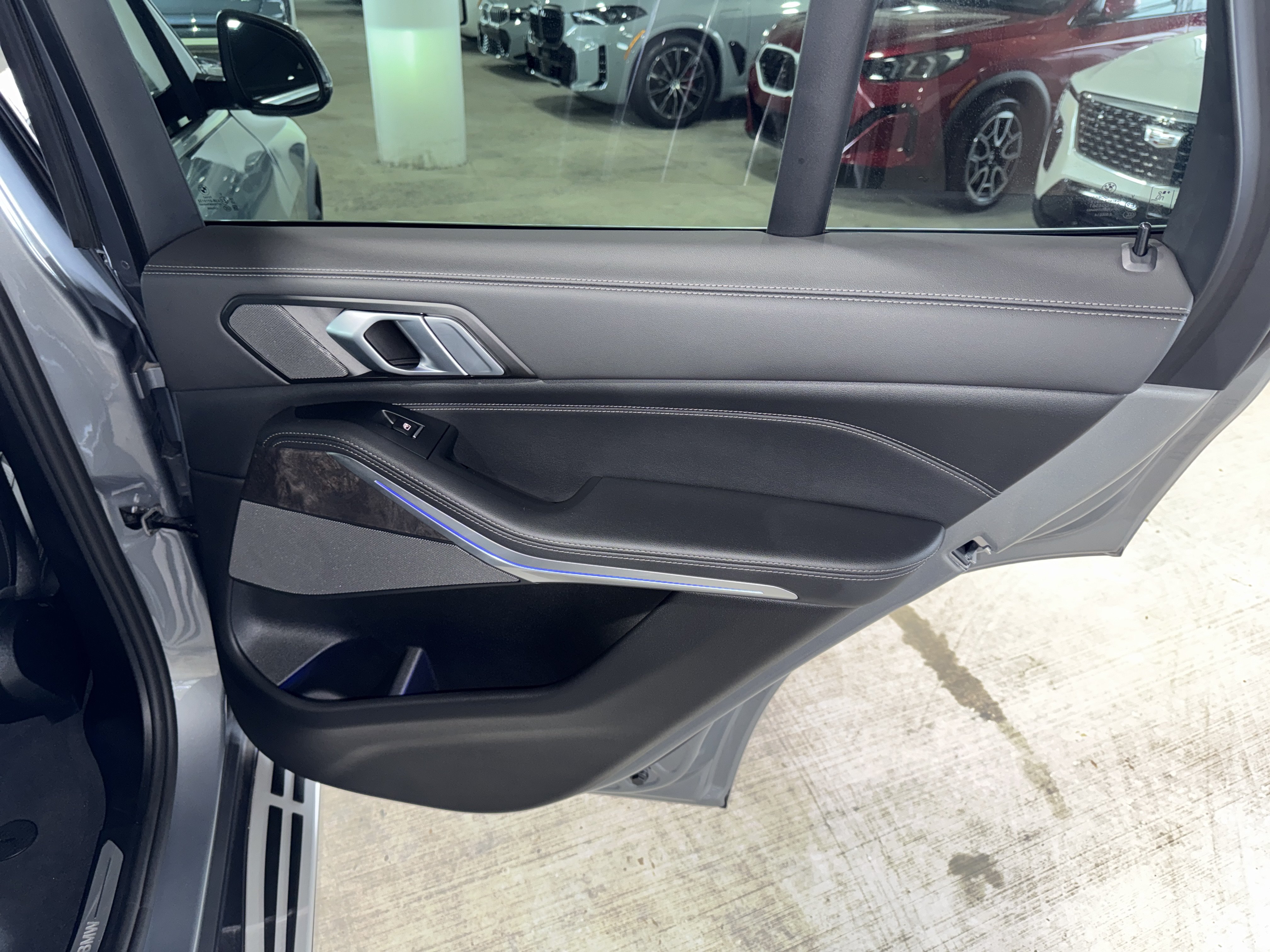 Certified 2025 BMW X5 xDrive50e AWD/4WD image 11