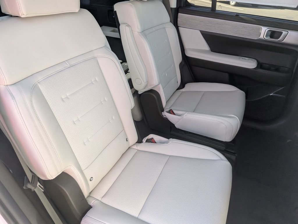 New 2025 Hyundai Santa Fe Calligraphy image 21