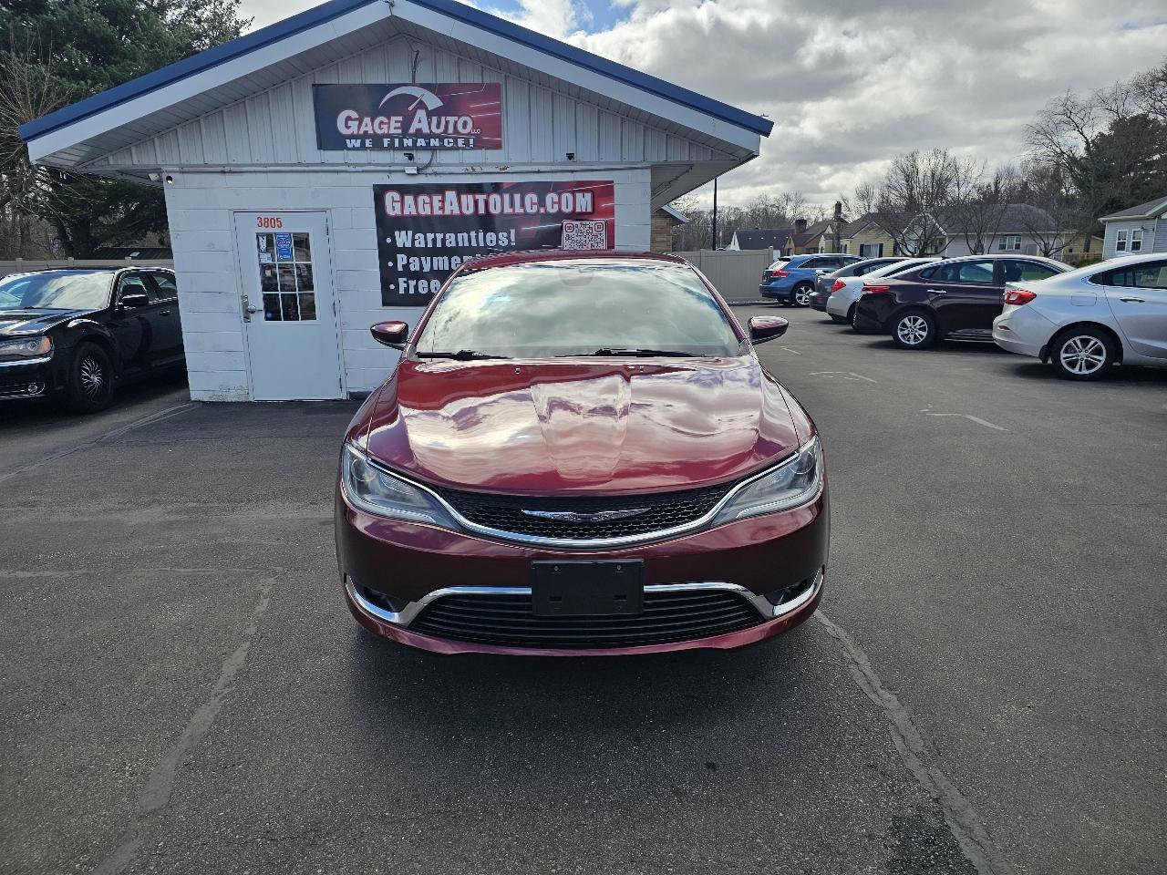 Used 2016 Chrysler 200 Limited image 2