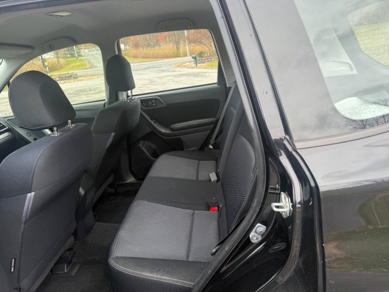 Used 2016 Subaru Forester 2.5i w/ Alloy Wheel Package AWD/4WD image 11