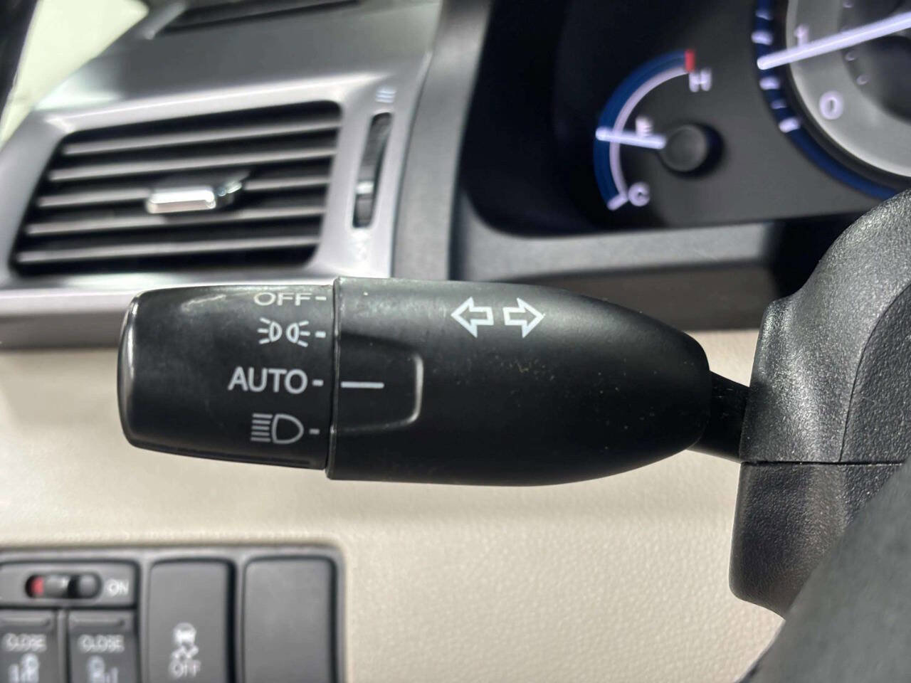 Used 2013 Honda Odyssey EX-L image 30