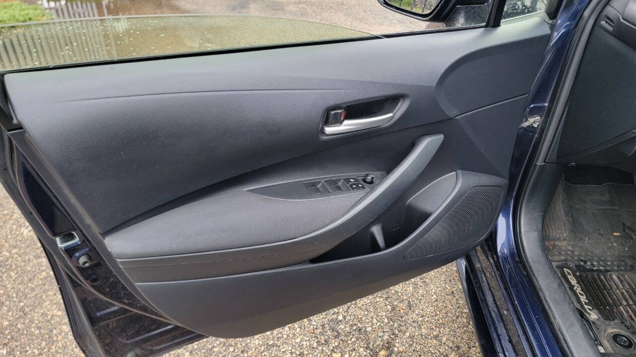 Used 2020 Toyota Corolla LE FWD image 15