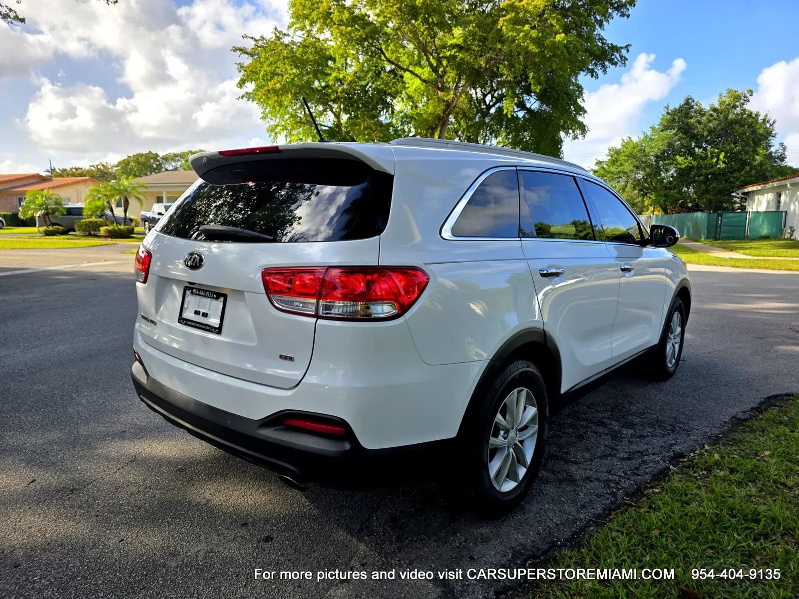 Used 2017 Kia Sorento LX FWD image 11
