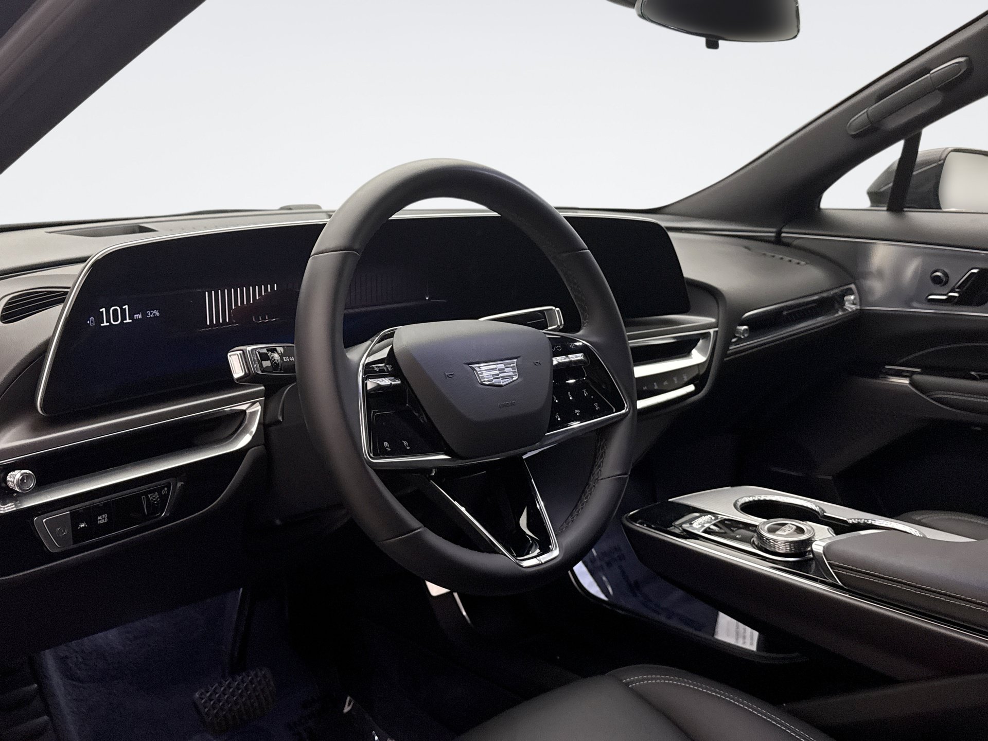 Used 2024 Cadillac Lyriq Tech AWD/4WD image 7