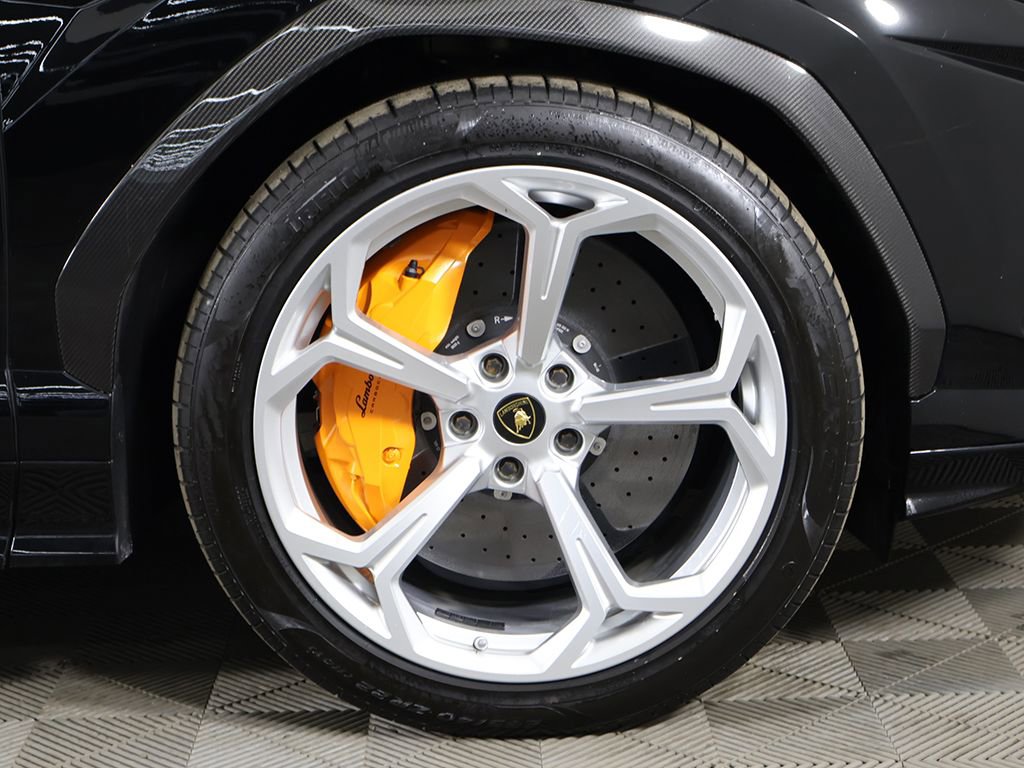 Used 2022 Lamborghini Urus AWD/4WD image 28