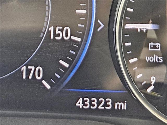 Used 2023 Buick Enclave Avenir w/ Avenir Technology Package FWD image 11