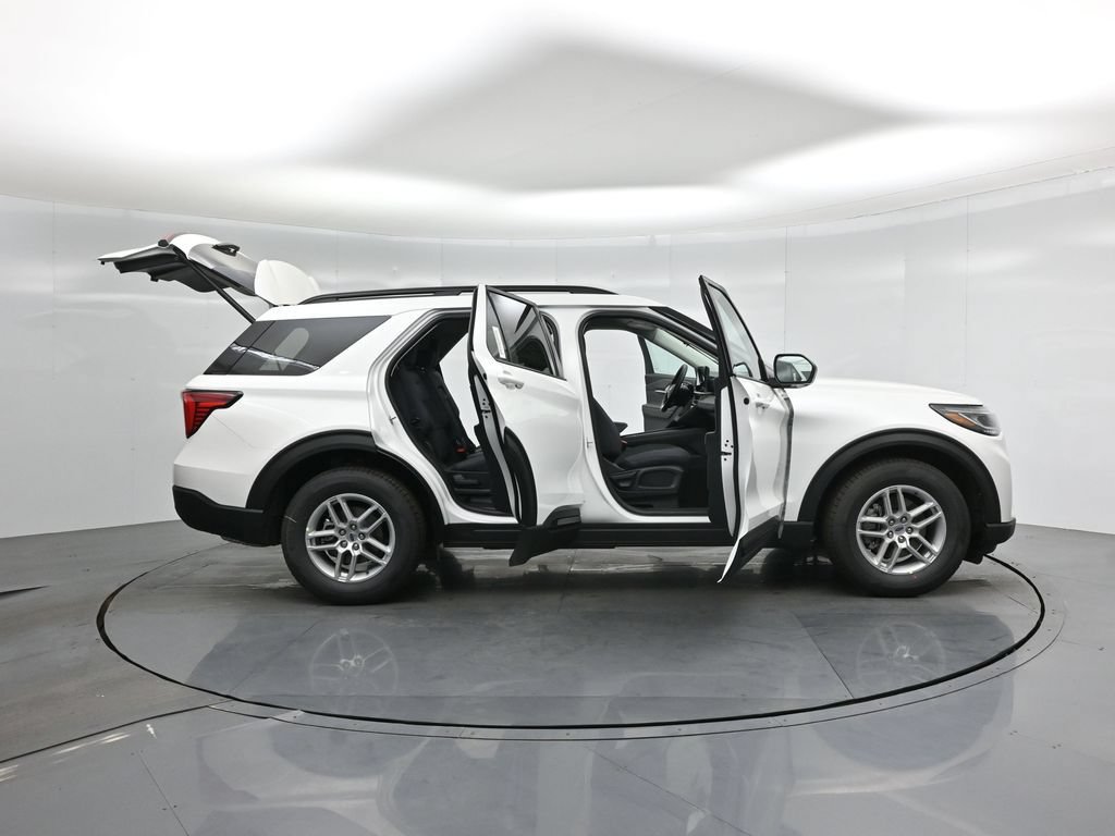 New 2026 Ford Explorer Active AWD/4WD image 4