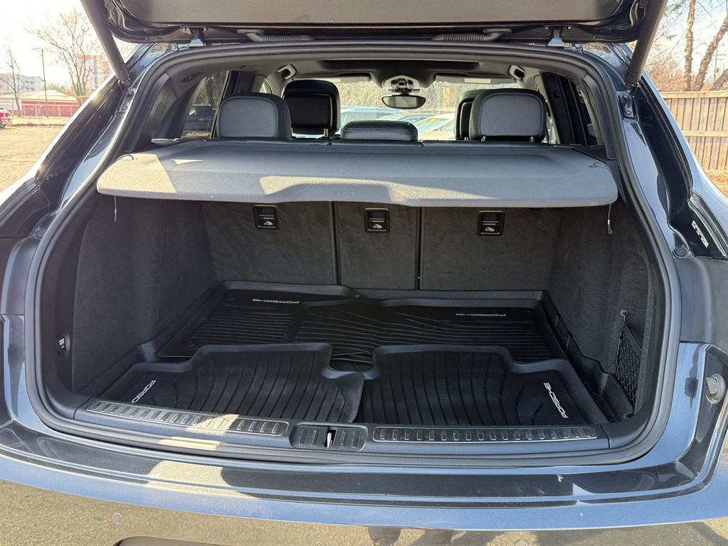 Used 2018 Porsche Macan image 28