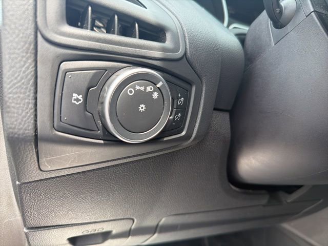 Used 2017 Ford Focus SE w/ Cold Weather Package image 18