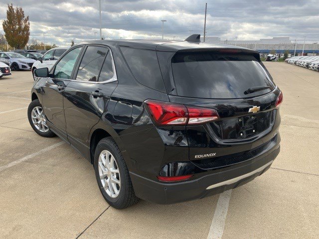 Used 2023 Chevrolet Equinox LT w/ Driver Convenience Package image 8