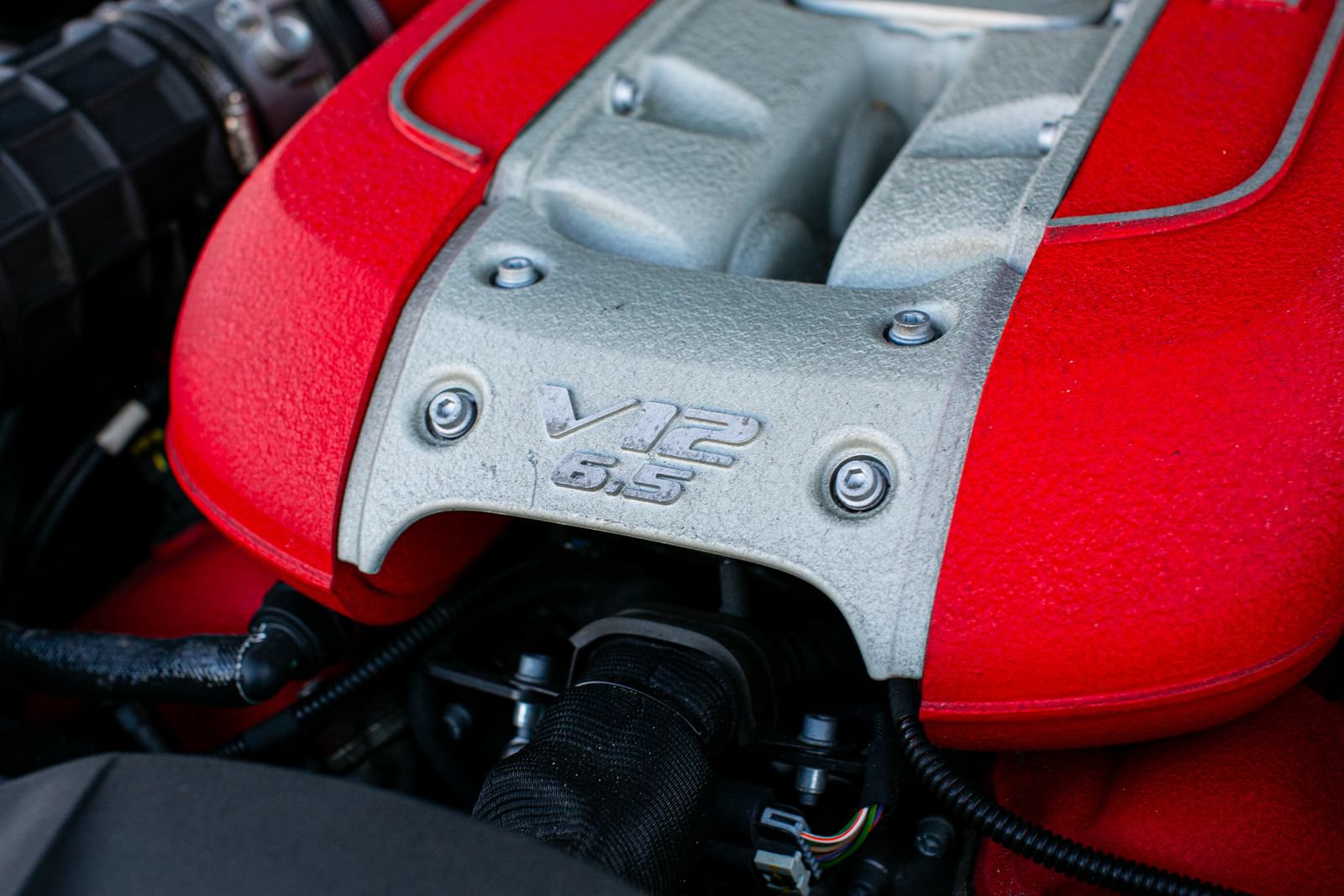 Used 2020 Ferrari 812 Superfast RWD image 48