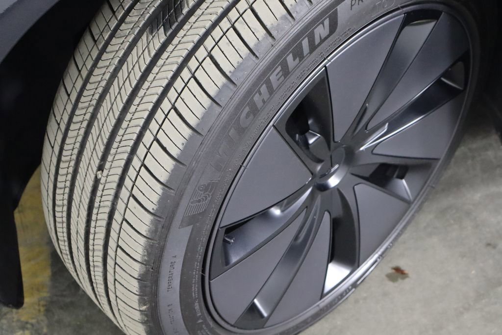 Used 2025 Tesla Model 3 Long Range image 41