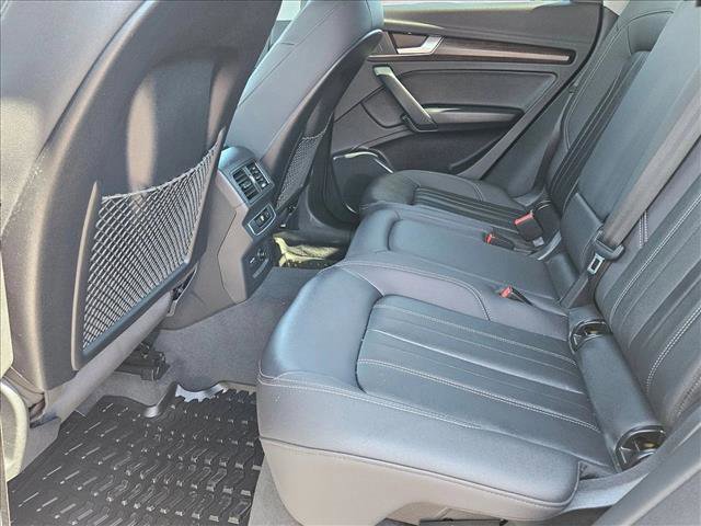 Used 2022 Audi Q5 2.0T Premium w/ Convenience Package image 18