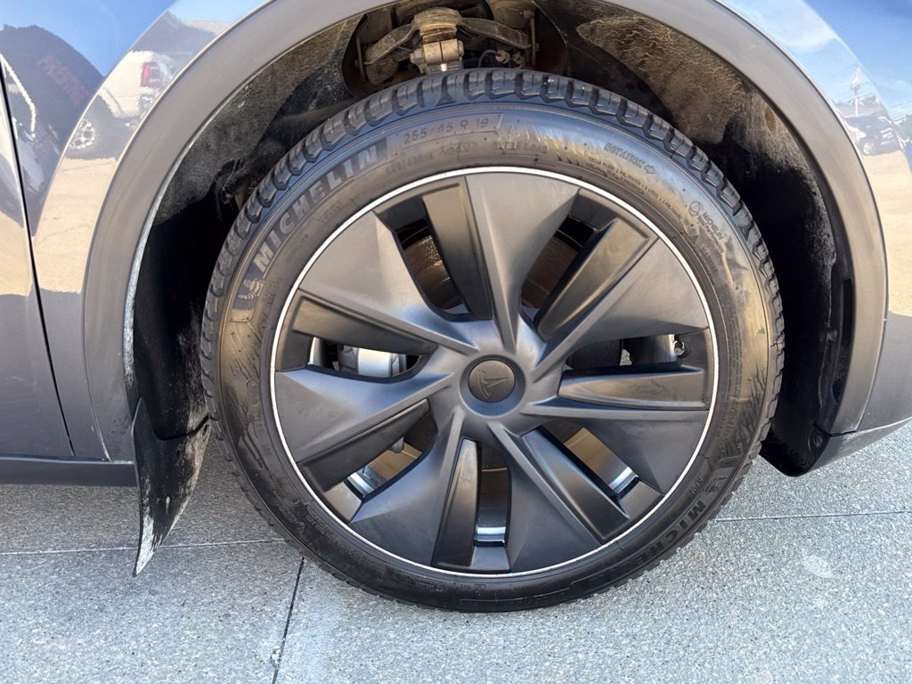 Used 2023 Tesla Model Y Long Range AWD/4WD image 50