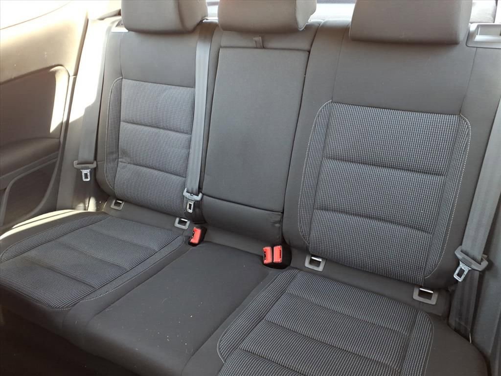 Used 2013 Volkswagen Golf 2-Door image 12