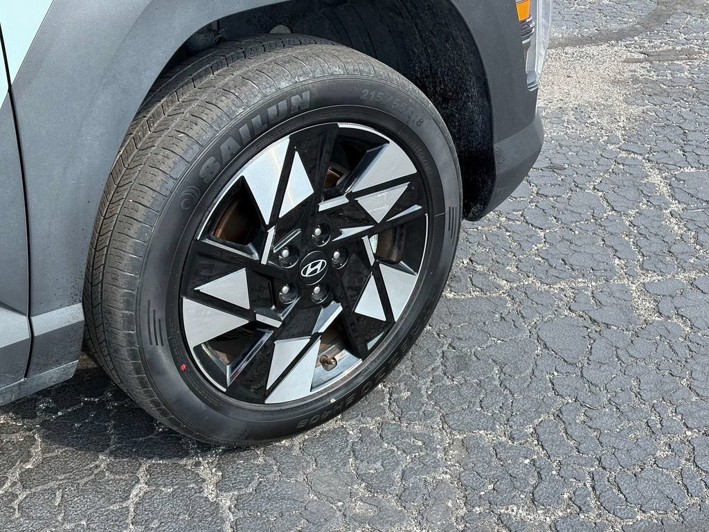 Used 2025 Hyundai Kona SEL AWD/4WD image 9