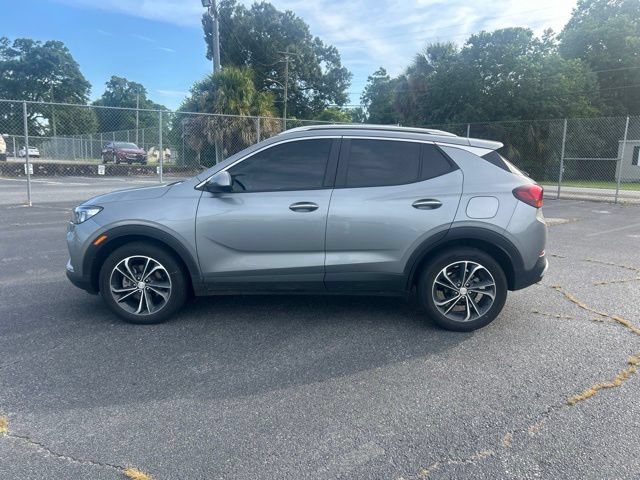 Used 2023 Buick Encore GX Select w/ Safety Package II FWD image 2