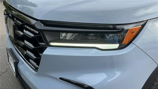 Used 2025 Honda Pilot Black Edition image 7