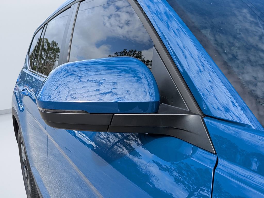 Used 2025 Volkswagen Atlas SE image 11