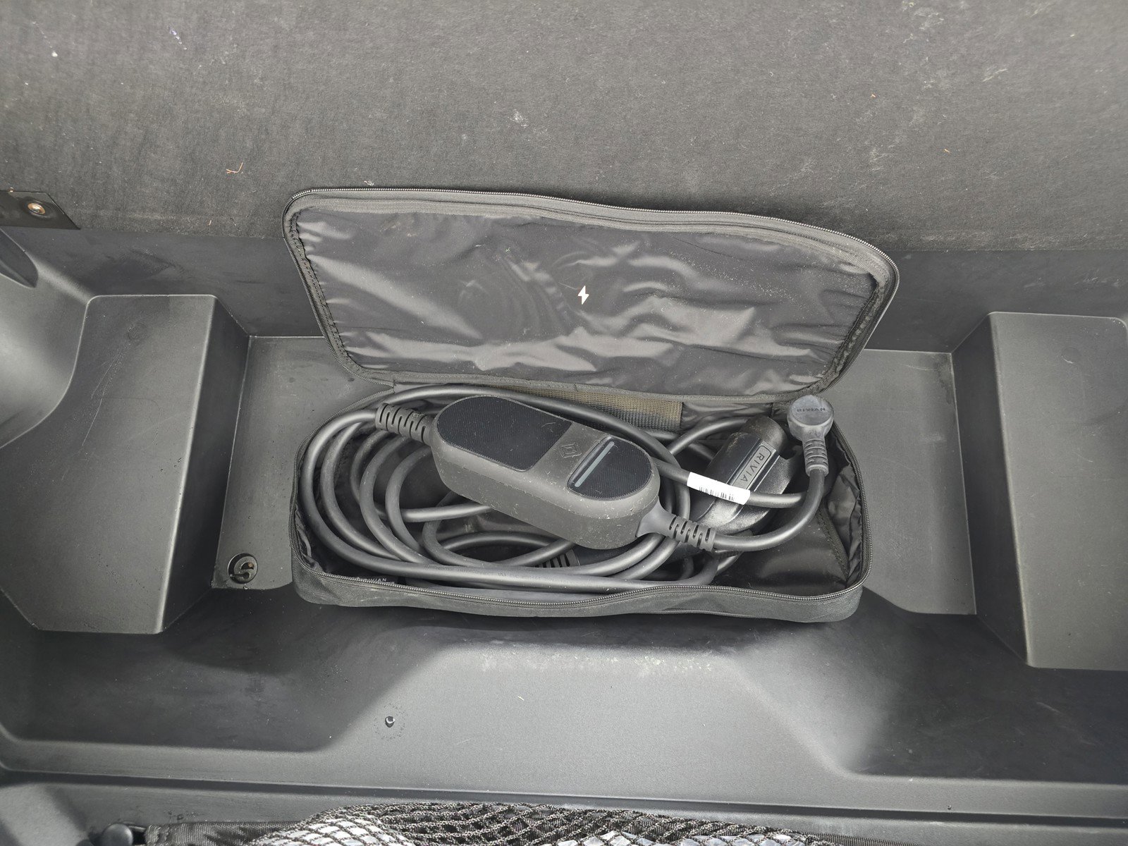 Used 2023 Rivian R1S Launch Edition image 14