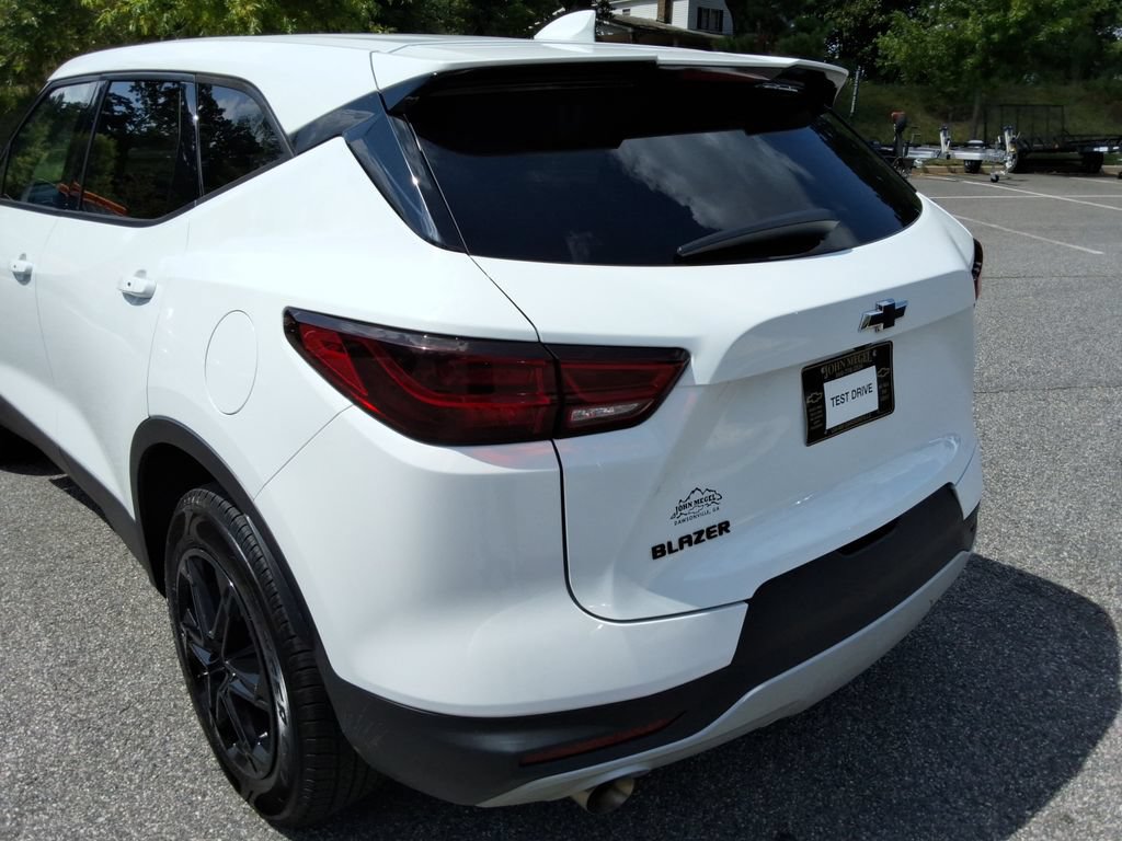 Certified 2023 Chevrolet Blazer LT FWD image 13
