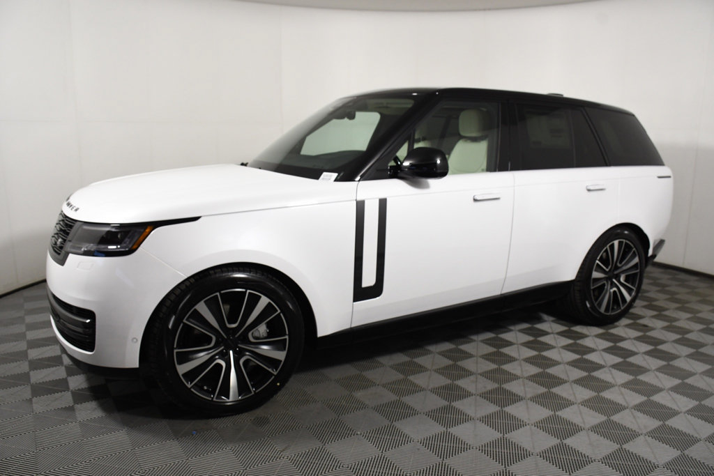 Used 2026 Land Rover Range Rover SE AWD/4WD image 2